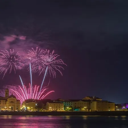 Centre * 아작시오